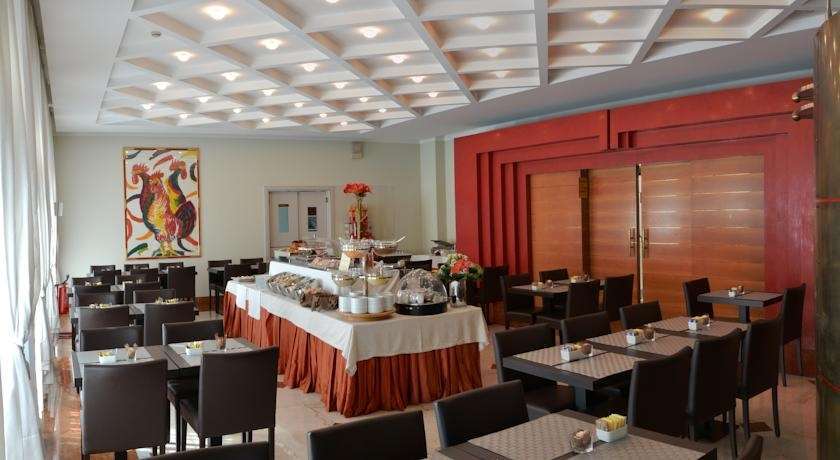 Hotel Royal Falcone Monza Restaurant photo