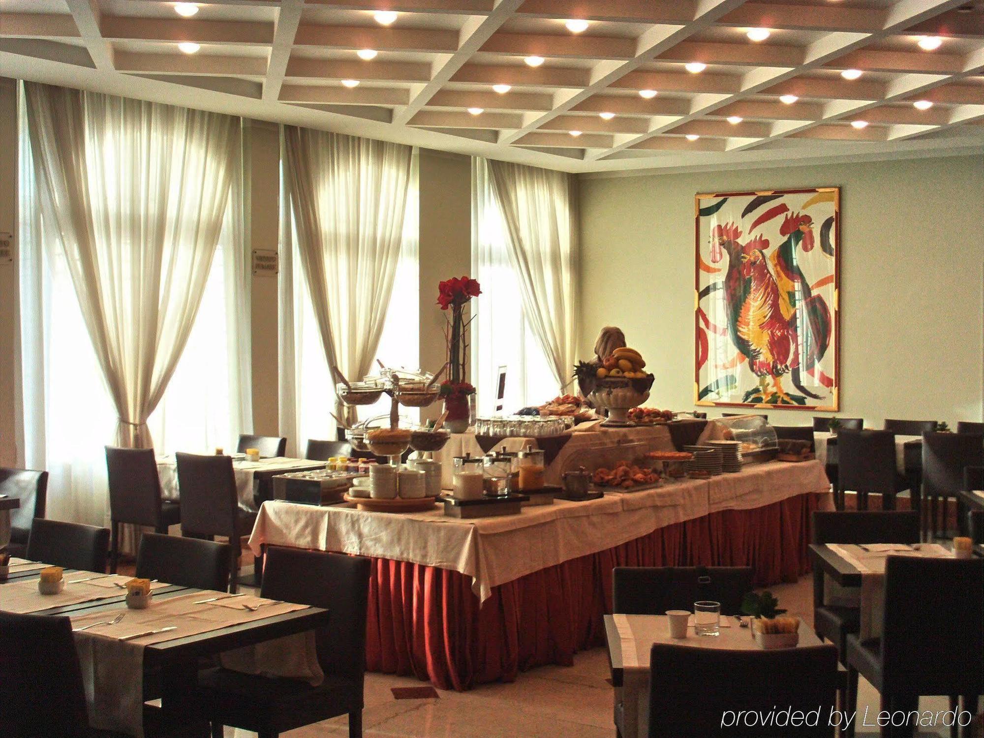 Hotel Royal Falcone Monza Restaurant photo